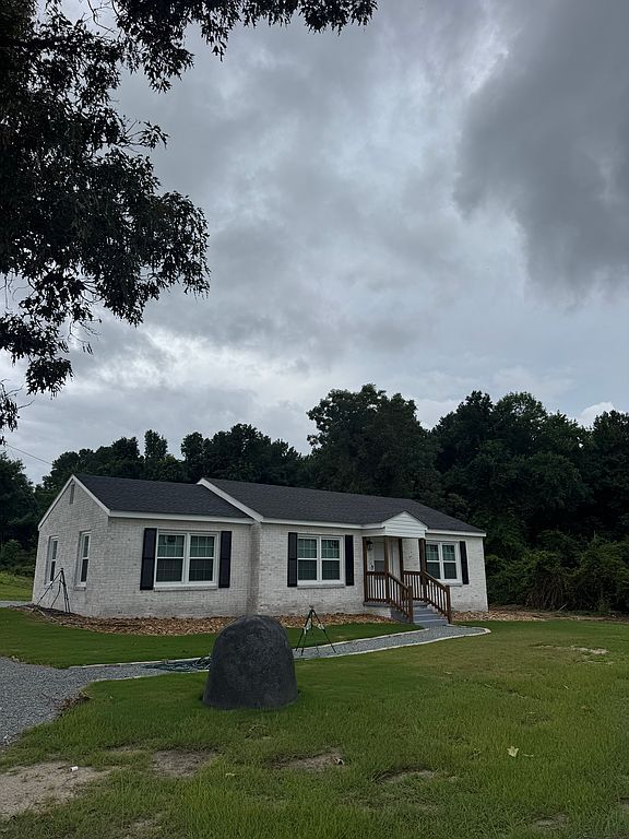 1295 Newton Grove Hwy - Property Image