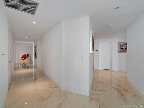 4th image of 2900 NE 7th Ave Unit 4402-03