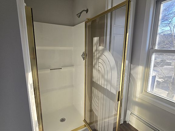 3rd image of 3 Maxwell Ct #1