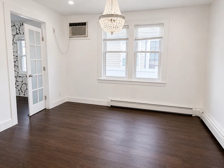 343 W 3rd Ave — Photo 4