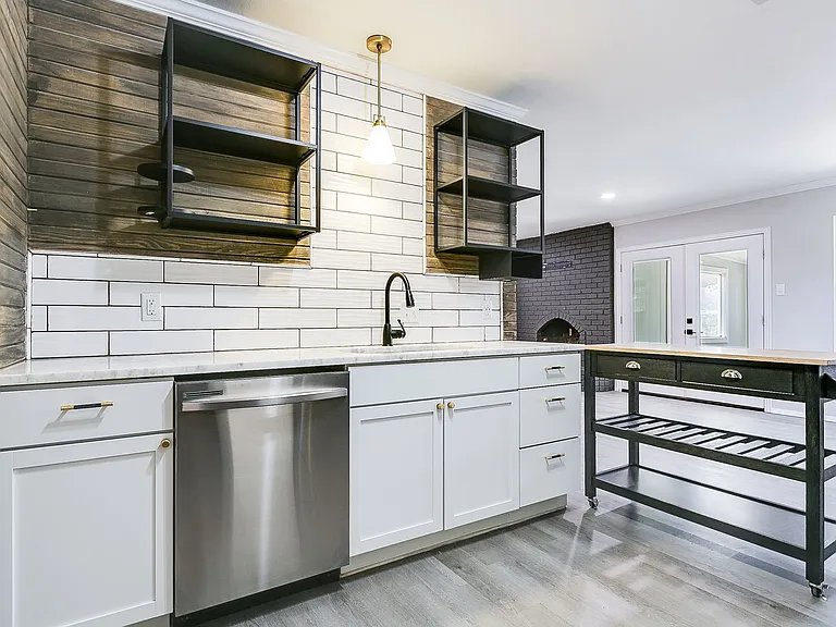 2708 Canyon Creek Dr — Photo 15