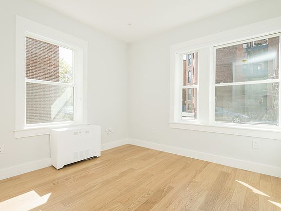 5th image of 31 South St APT 3