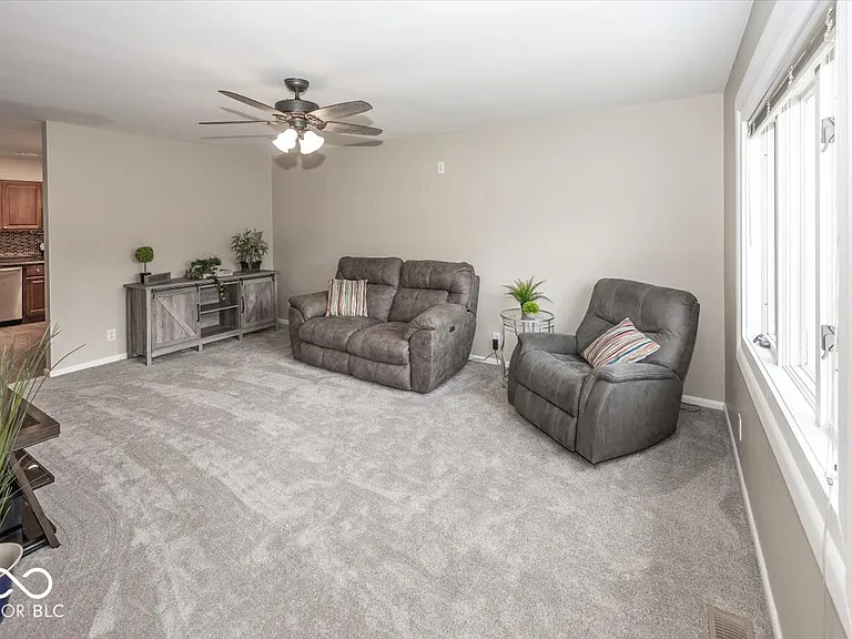 10913 College Place Dr — Photo 4