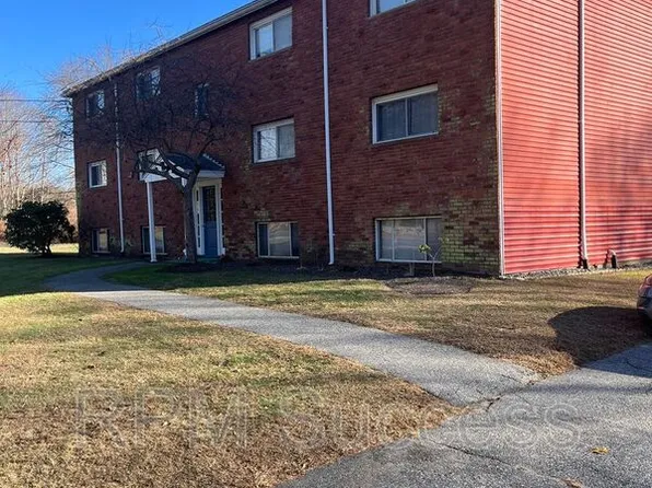 841 Tucker Rd APT 4, North Dartmouth, MA 02747