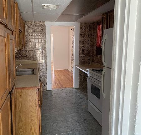3rd image of 2327 Copper Ave