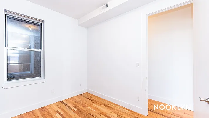 Rented by Nooklyn NYC LLC | media 21