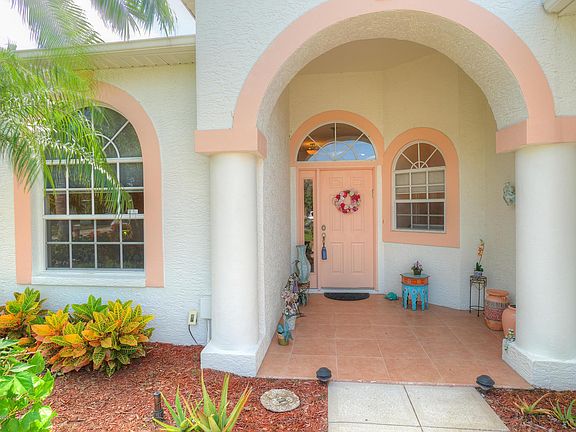 3rd image of 893 Suntree Woods Dr