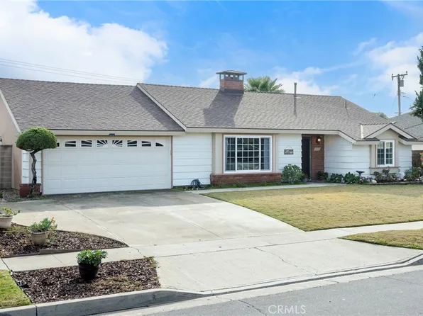 1032 El Mirador Dr, Fullerton, CA 92835