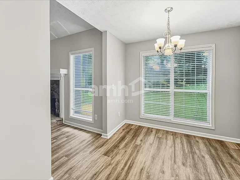 2535 Lakeview Trl — Photo 5