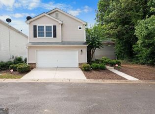 621 W Oaks Dr, Woodstock, GA 30188