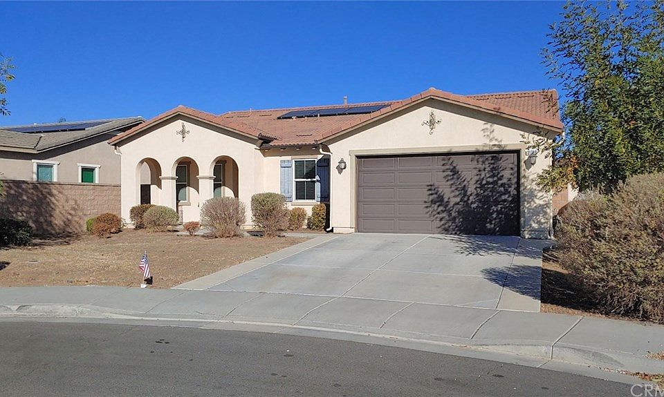 1st image of 31788 Fallbrook Cir