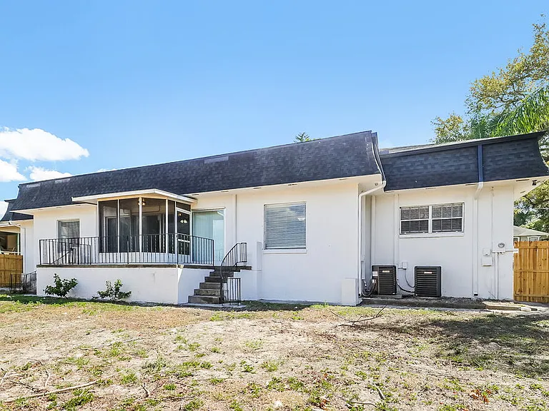 1033 Campbell Ave — Photo 19