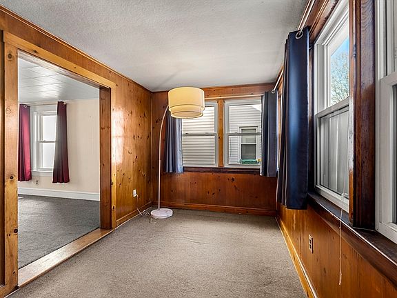 5th image of 21 Chestnut St