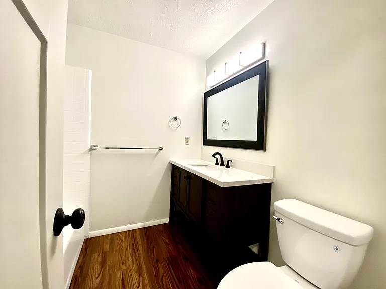 359 N 100 W #4 — Photo 8