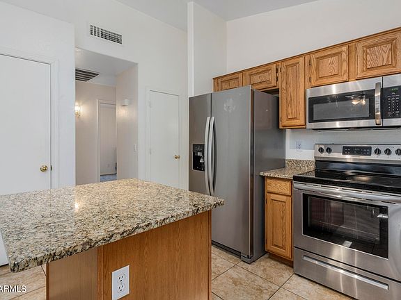 2nd image of 1153 W Bluebird Dr