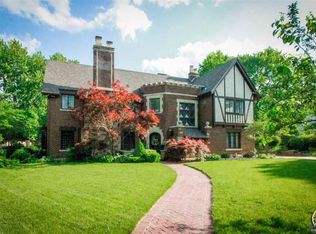 3143 SW Shadow Ln, Topeka, KS 66604