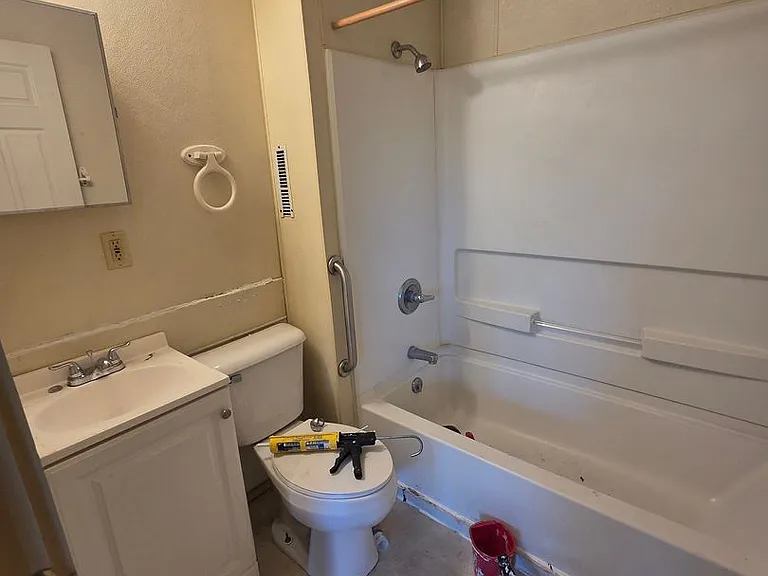 2120 Parade St #B — Photo 7