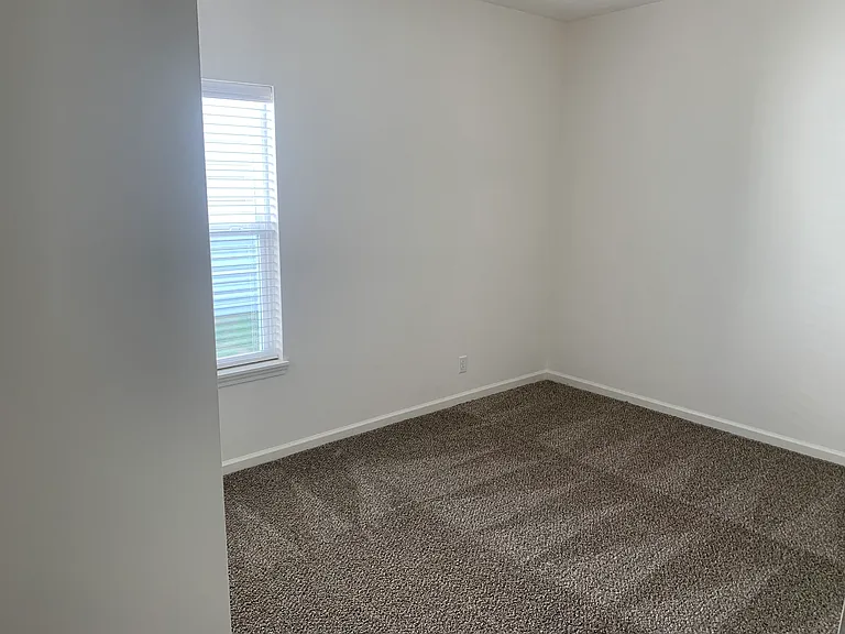 Avalon Bluffs — Photo 28