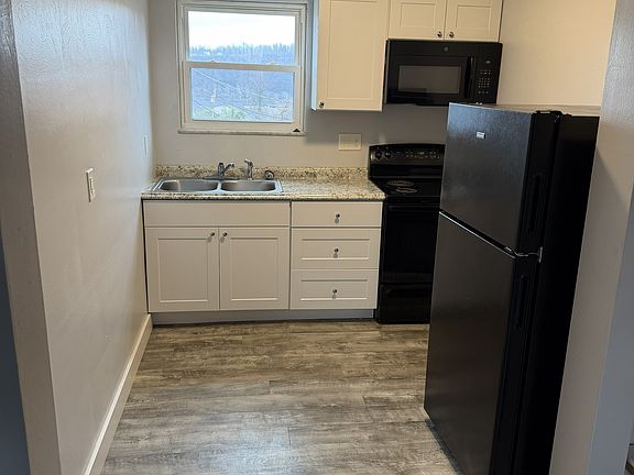 4th image of 639 Russian St #11566777