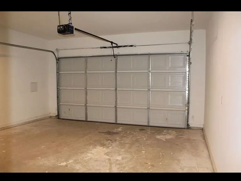 1630 E Davis Ave — Photo 7