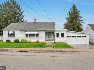 48 E Myrtle St, Littlestown, PA 17340