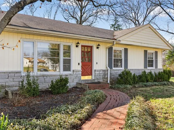 12 Ramblewood Ln, Saint Louis, MO 63141