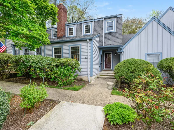 28 Paisley Lane #28, Fairfield, CT 06825
