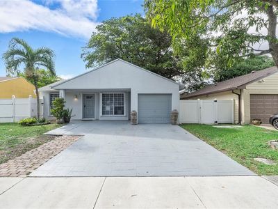 1410 SW 85th Ter, Pembroke Pines, FL, 33025