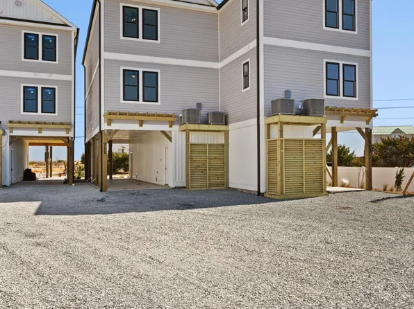 747 N Topsail Drive, Surf City, NC 28445