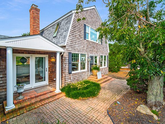 4th image of 558 N Roast Meat Hill Rd