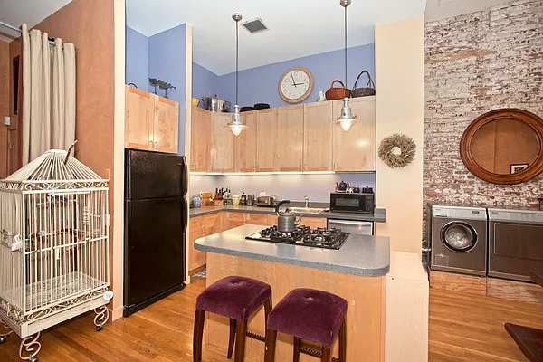 Sold by LG Fairmont Group | media 30