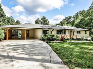 2568 Laurelwood Rd, Dunwoody, GA 30360