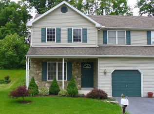 380 Sioux Ct, Sinking Spring, PA 19608