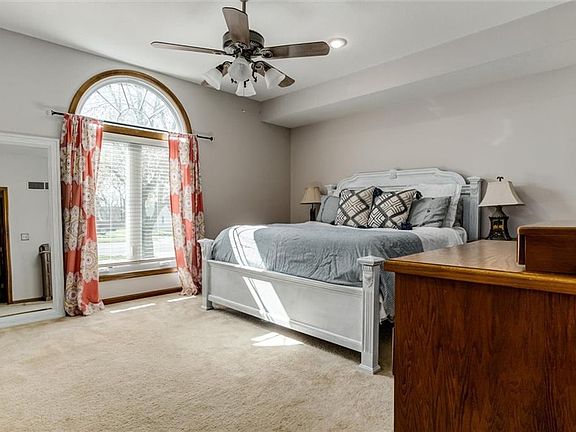 5th image of 12722 E 64th Ct