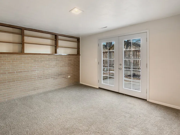 Basment bonus room