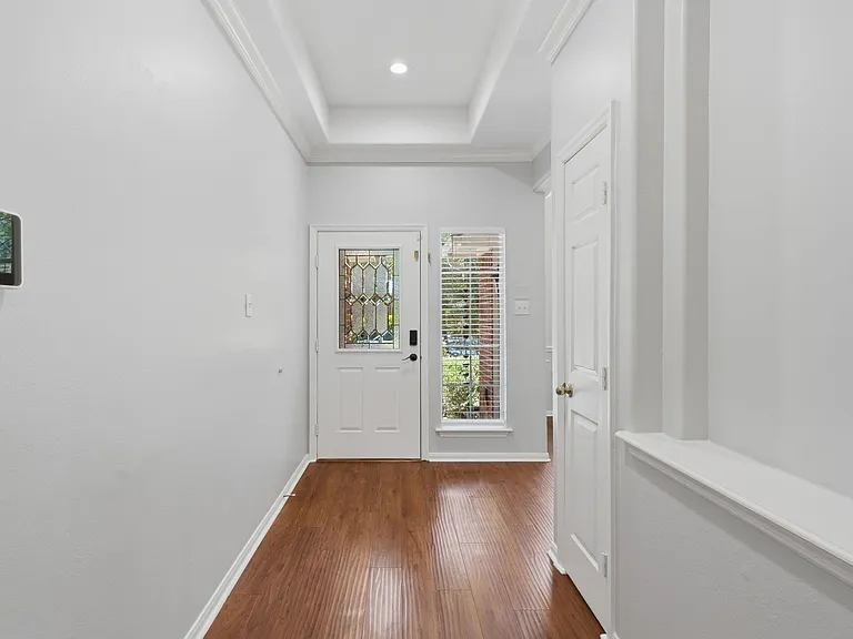 18 Mulberry Glen Pl — Photo 6
