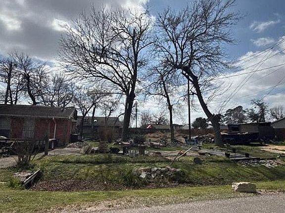 2nd image of 11911 6th St