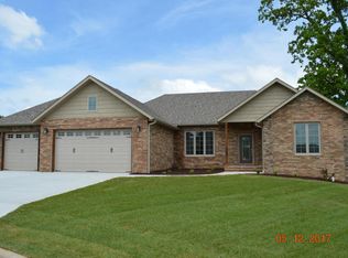 2823 E Legend St, Republic, MO 65738