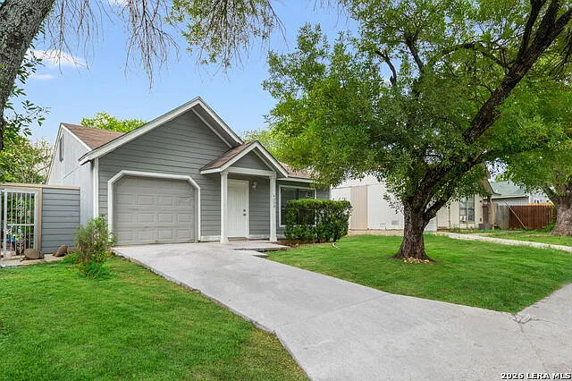 3 bed, 1.0 bath, 976 sqft, $1,490 — Photo 2