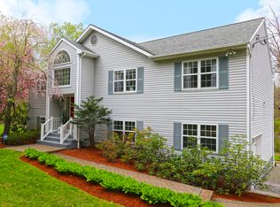 7 Astor Dr, Mahopac, NY 10541