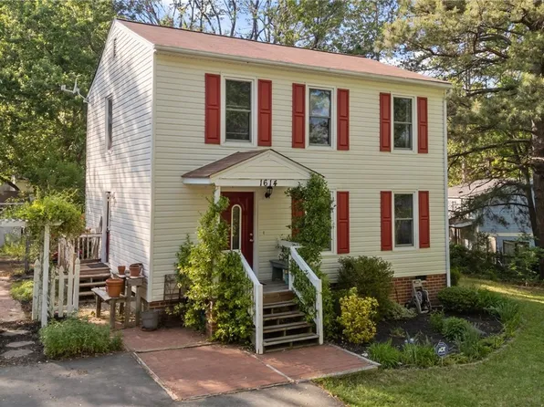 1614 White Cedar Ln, North Chesterfield, VA 23235