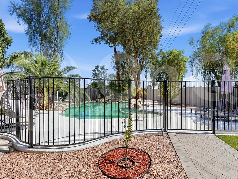401 S Tiago Dr — Photo 69