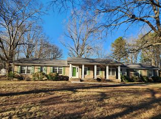 303 Twelve Oaks Rd, Tullahoma, TN 37388