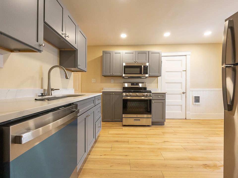 1st image of 529 Adams St #3