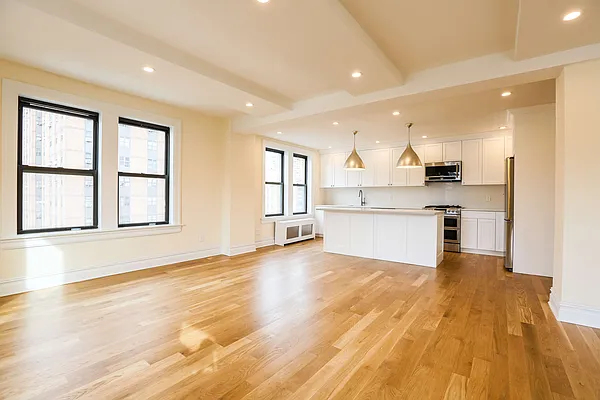 Sold by Roxann Realty LLC | media 14