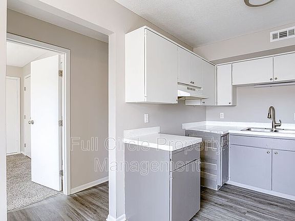5th image of 349 S 26th St #4