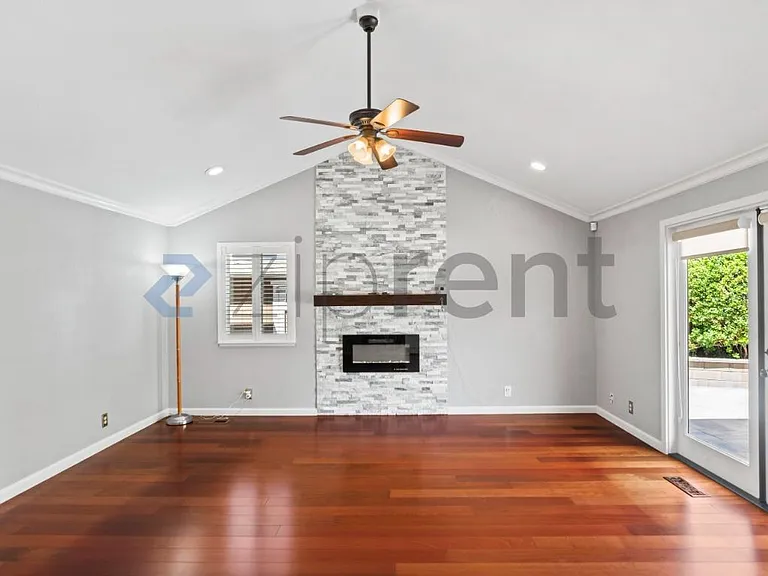 2969 Martin Ave — Photo 9