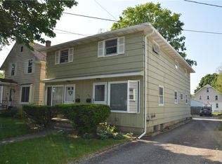 424 W Filbert St, East Rochester, NY 14445
