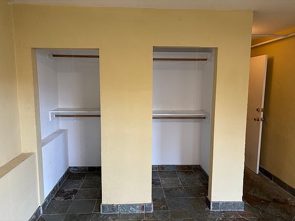 5th image of 2421 Prospect St #1