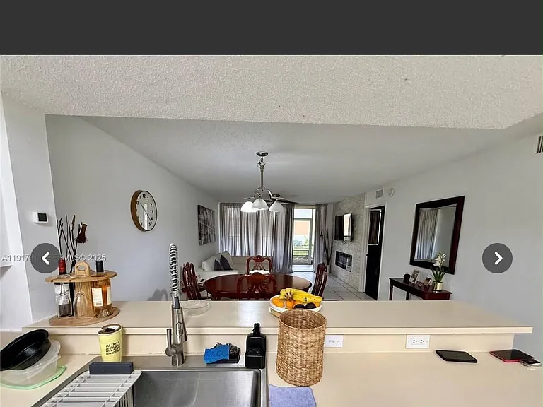 8246 NW 24th St #8246 — Photo 1